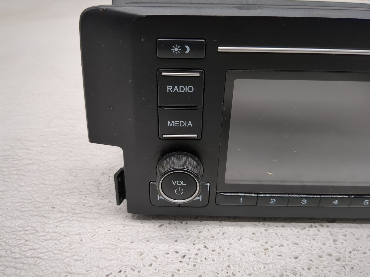 2019-2021 Honda Civic Radio AM FM Cd Player Receiver Replacement P/N:39100-TBA-A41 Fits Fits 2019 2020 2021 OEM Used Auto Pa