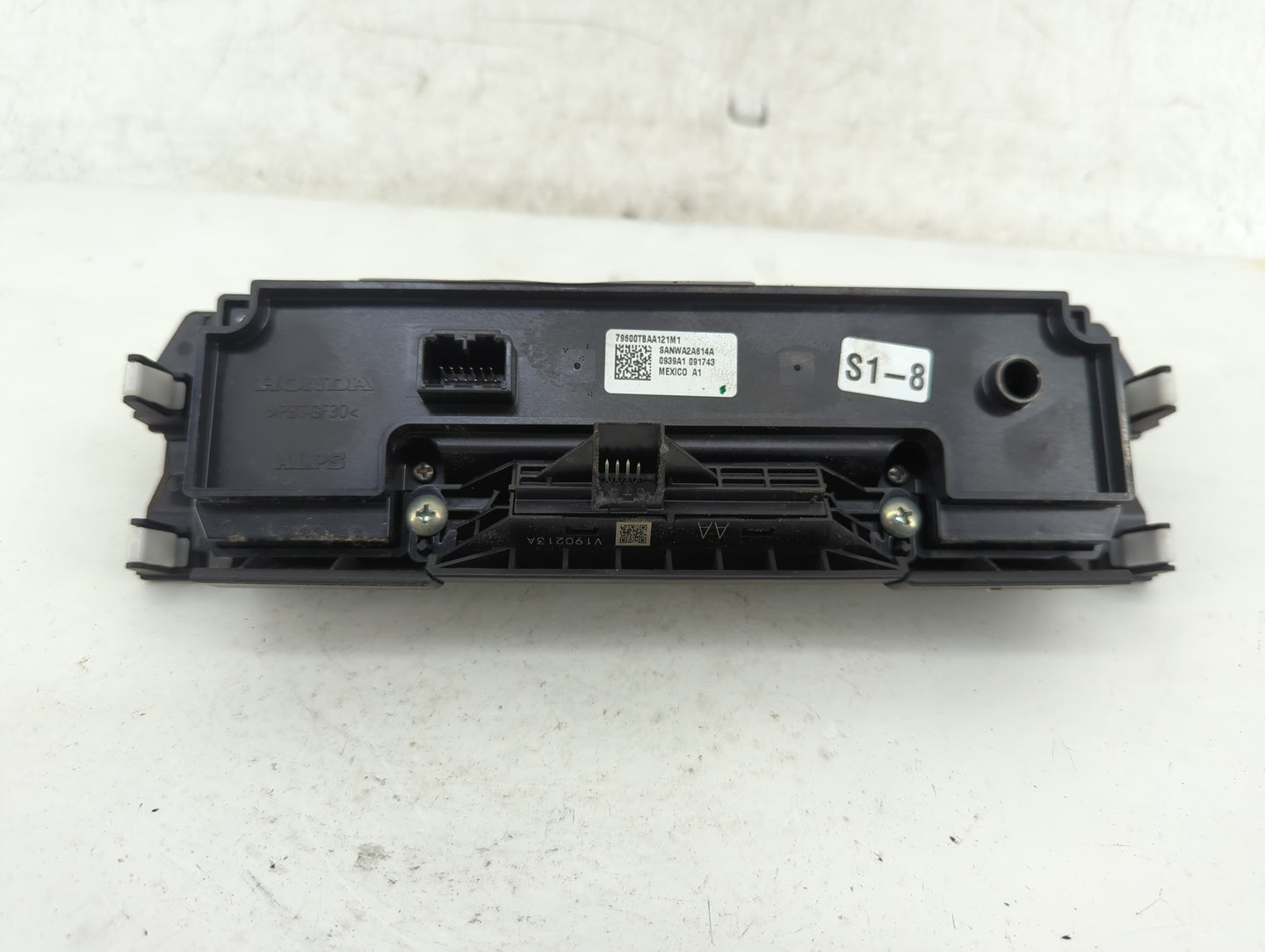 2016-2021 Honda Civic Climate Control Module Temperature AC/Heater Replacement P/N:79600TBAA121M1 Fits OEM Used Auto Parts -