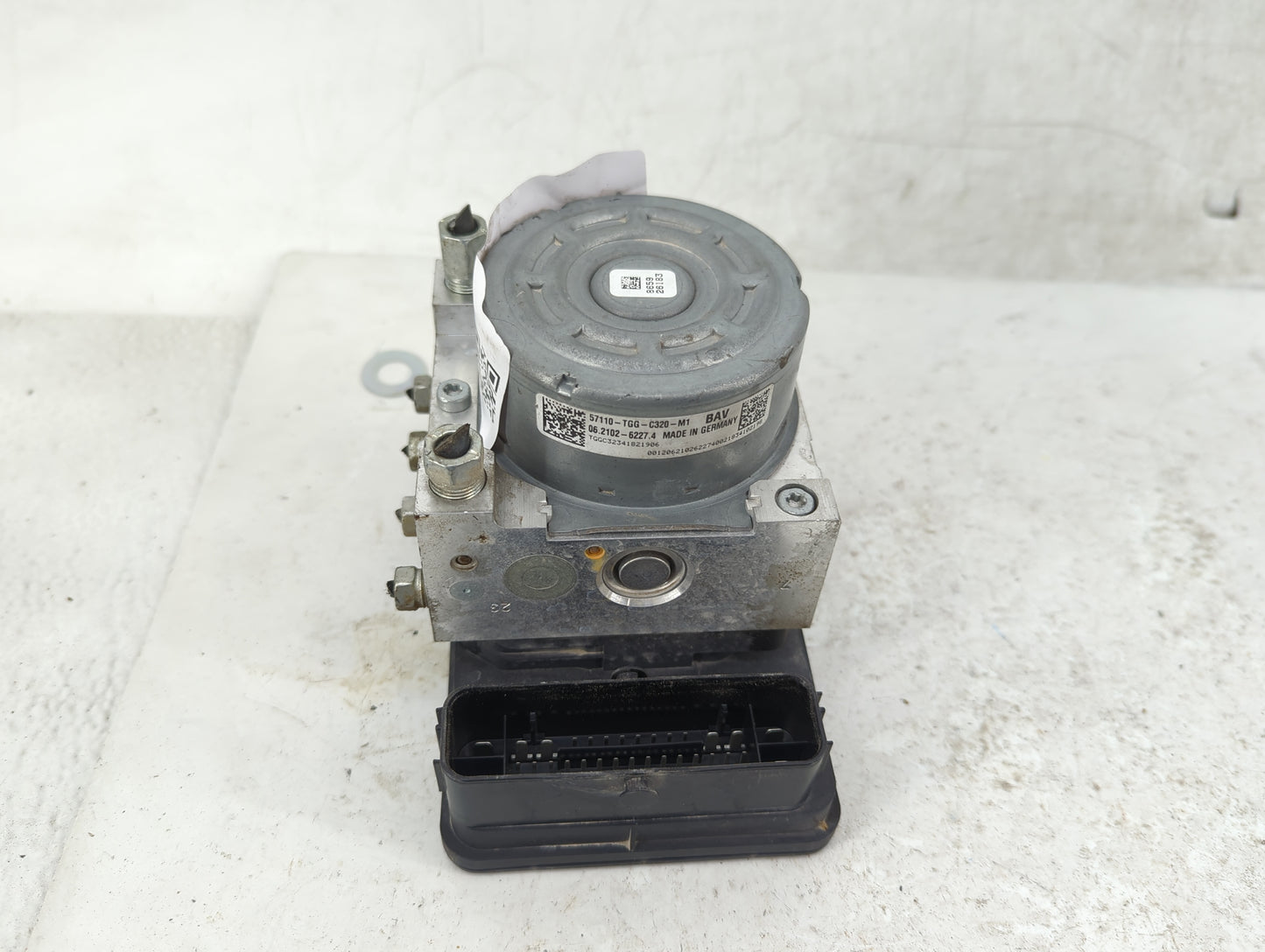 2019-2020 Honda Civic ABS Pump Control Module Replacement P/N:57110-TGG-C320-M1 Fits Fits 2019 2020 OEM Used Auto Parts - Oe