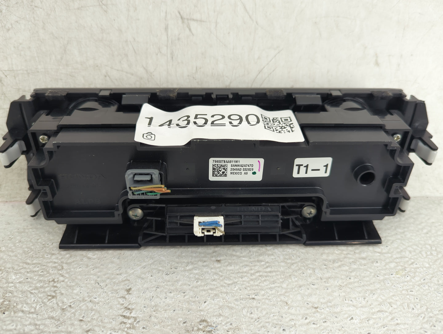2019-2021 Honda Civic Climate Control Module Temperature AC/Heater Replacement P/N:79600TBAA911M1 SANWA2A747D Fits OEM Used 