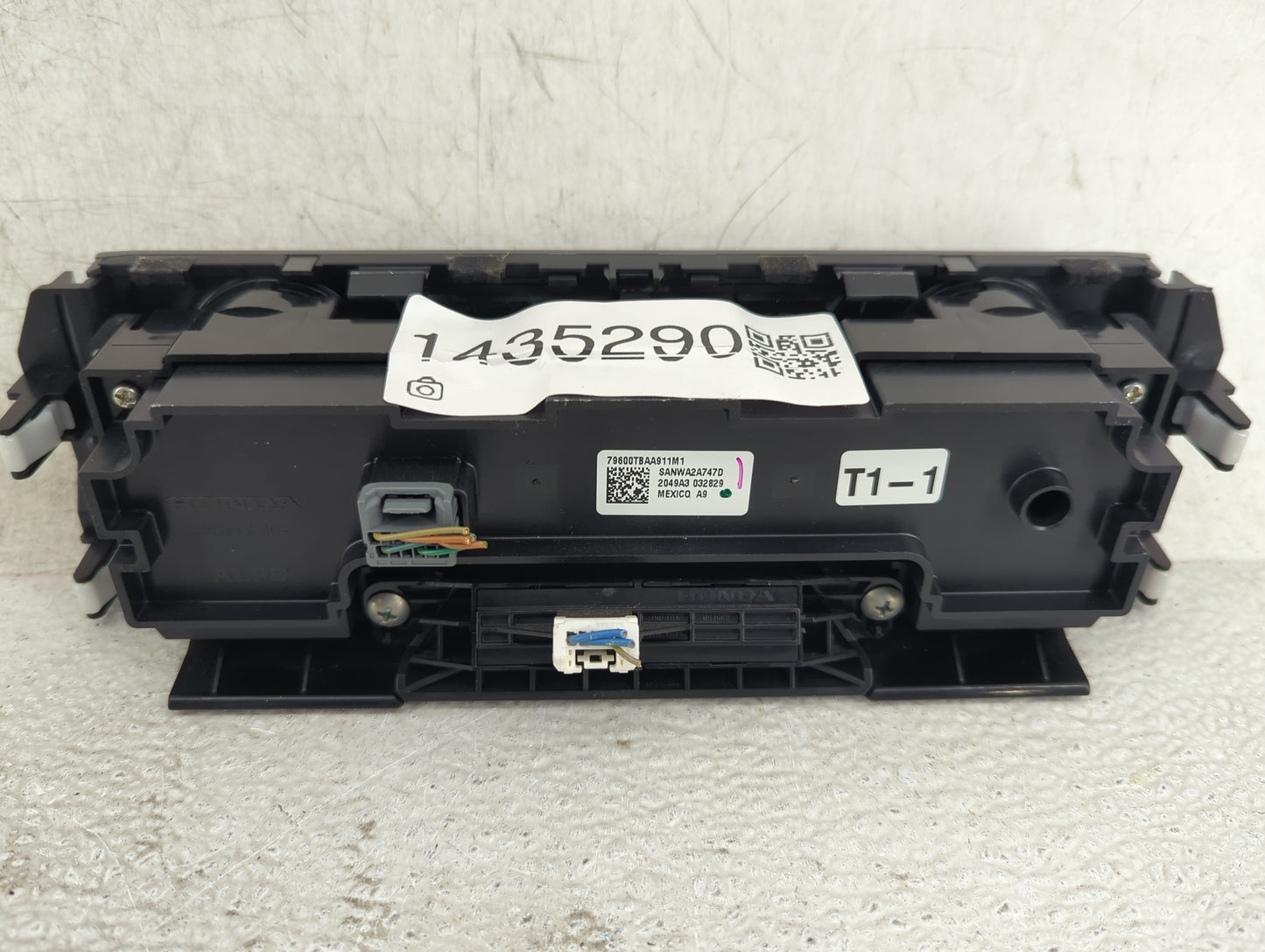 2019-2021 Honda Civic Climate Control Module Temperature AC/Heater Replacement P/N:79600TBAA911M1 SANWA2A747D Fits OEM Used 