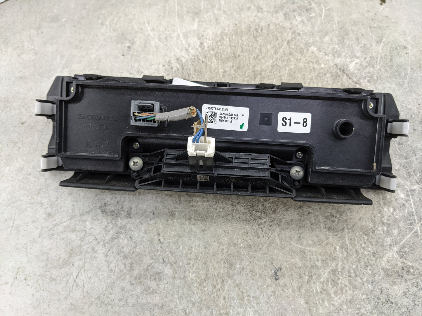 2016-2021 Honda Civic Climate Control Module Temperature AC/Heater Replacement P/N:79600TBAA121M1 SANWA2A614A Fits OEM Used 