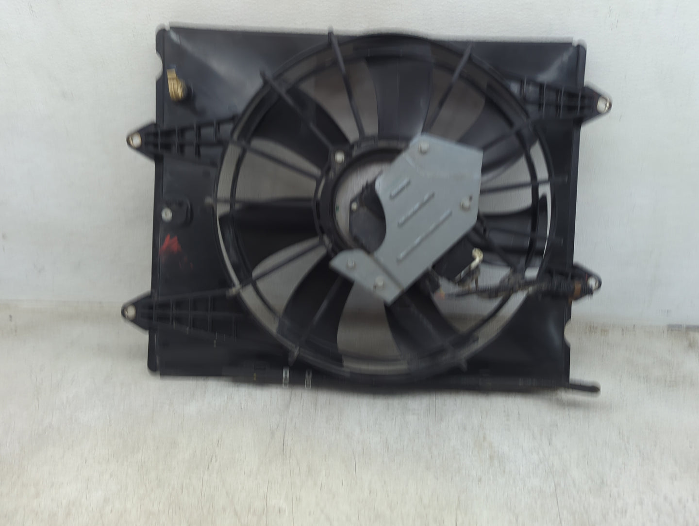 2016-2021 Honda Civic Electric Radiator Cooling Fan Motor Assembly Fits Fits 2016 2017 2018 2019 2020 2021 OEM Used Auto Par