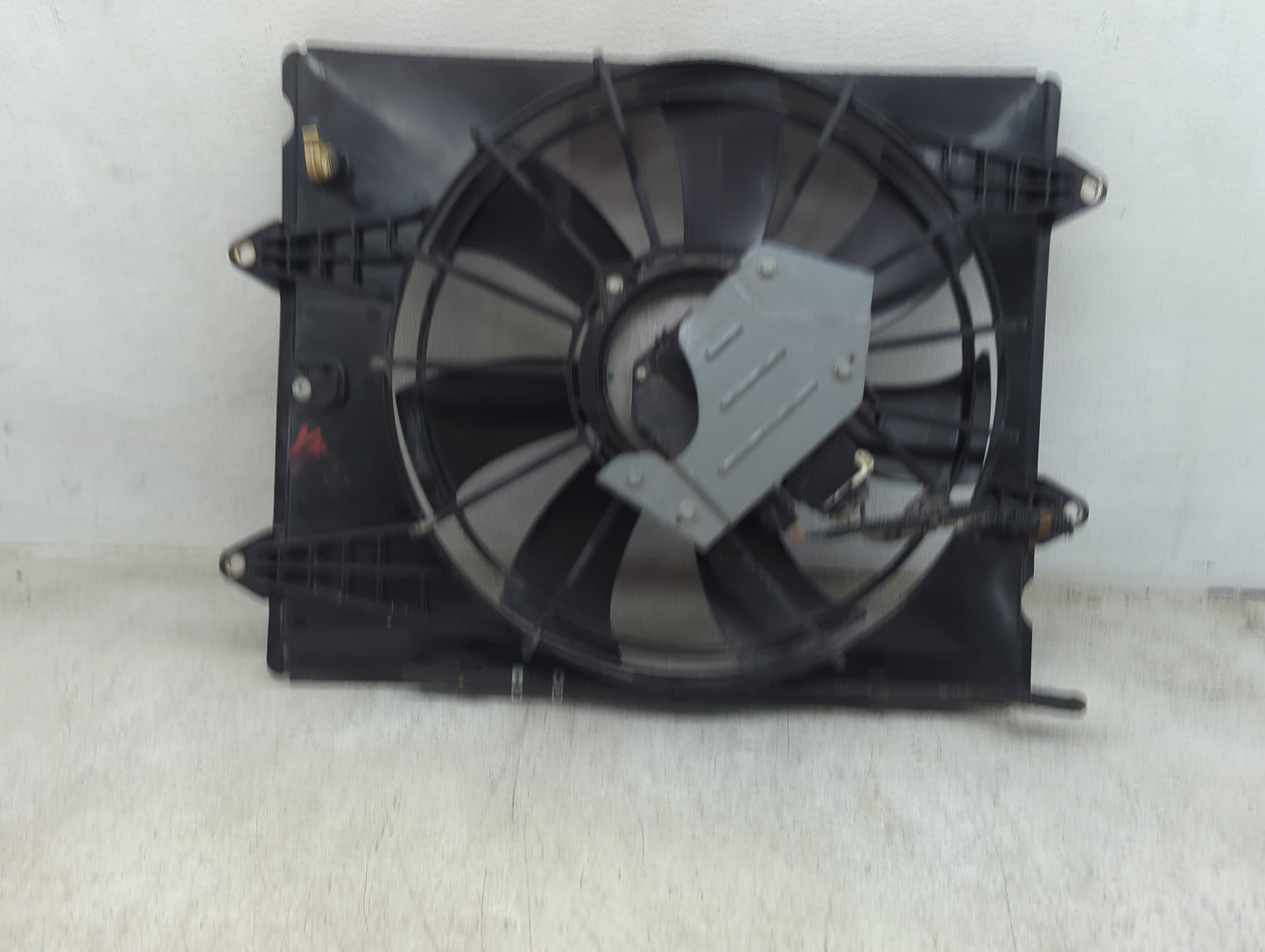 2016-2021 Honda Civic Electric Radiator Cooling Fan Motor Assembly Fits Fits 2016 2017 2018 2019 2020 2021 OEM Used Auto Par