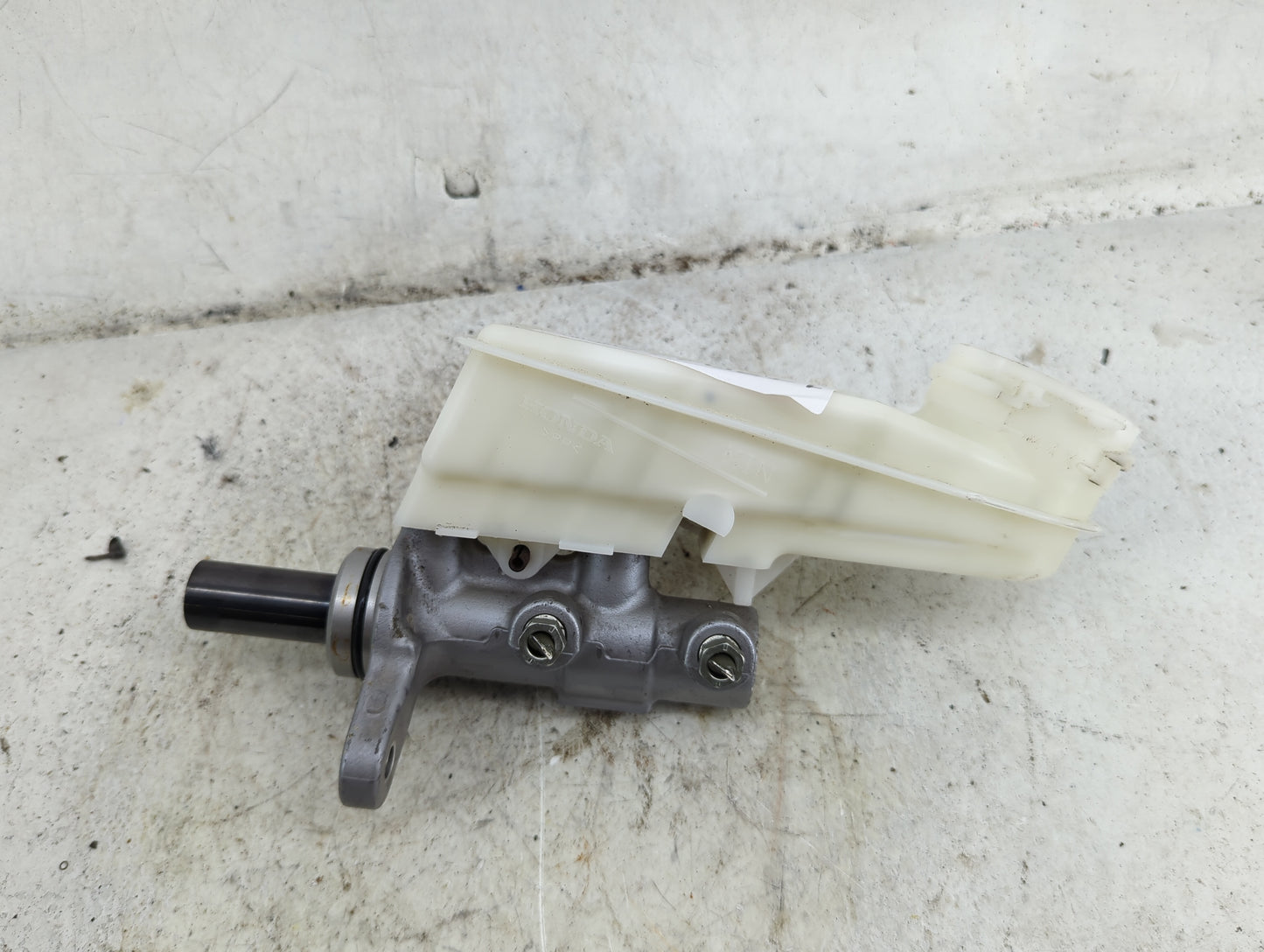 2016-2020 Honda Civic Brake Master Cylinder 1490418 - Oemusedautoparts1.com