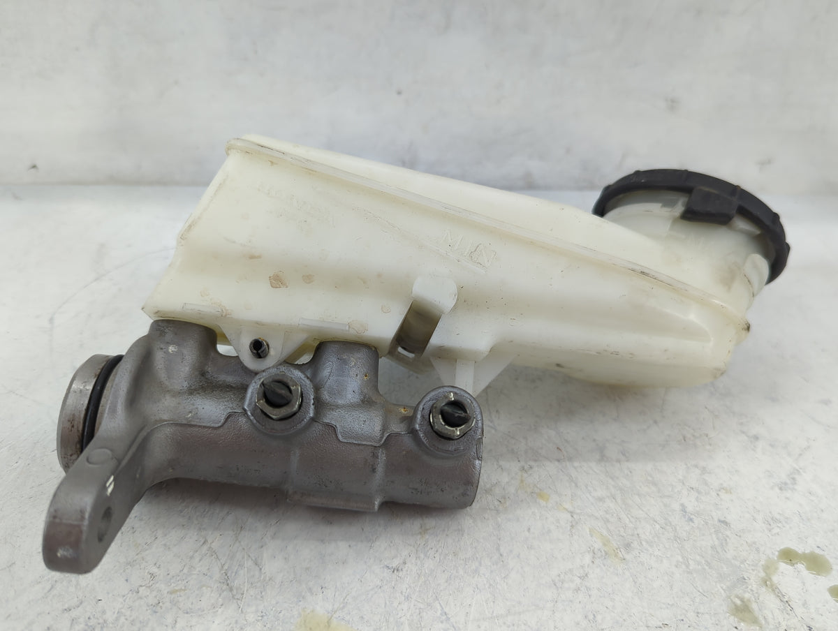 2017-2021 Honda Civic Brake Master Cylinder 1498448 - Oemusedautoparts1.com