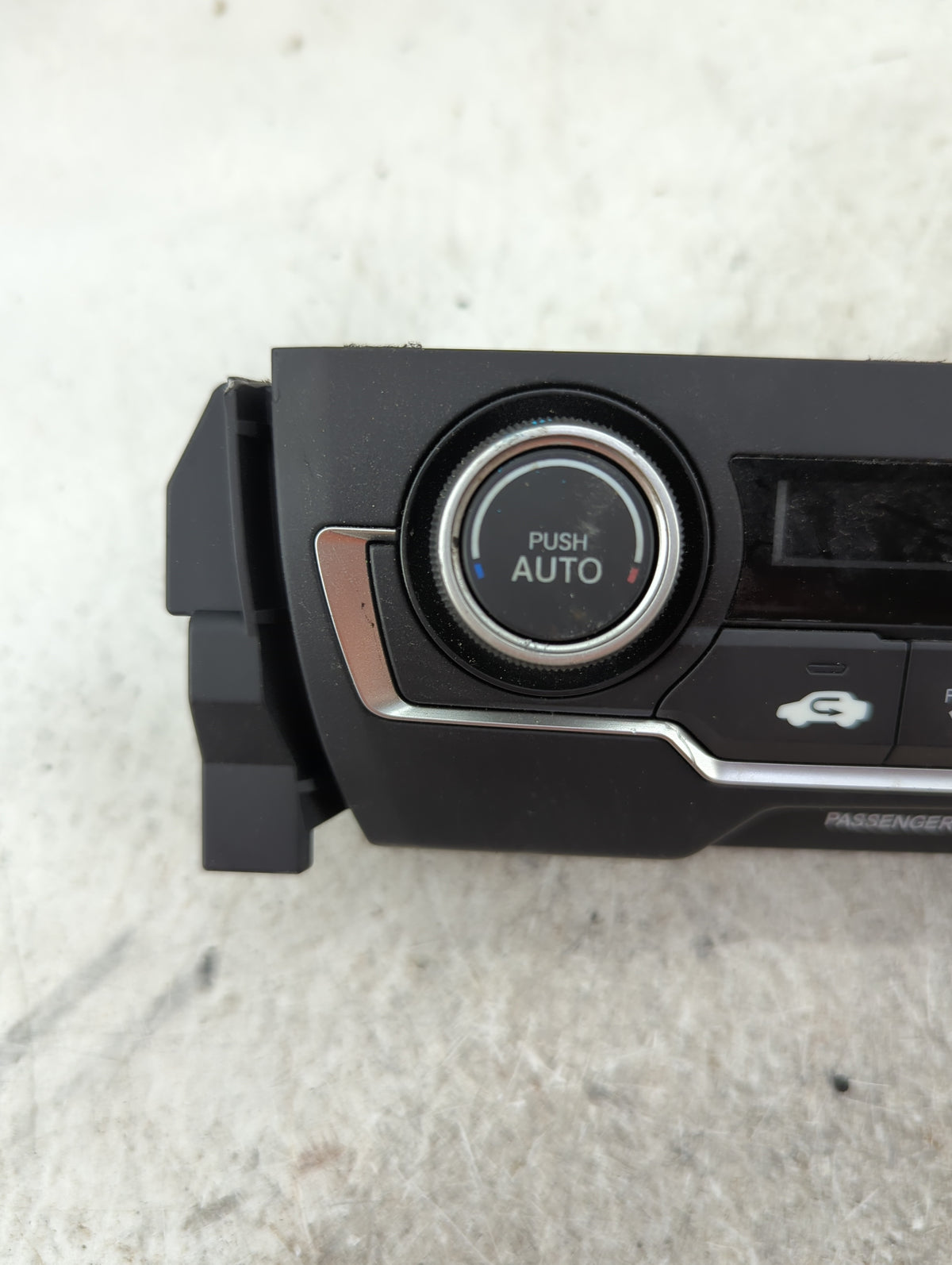 2016-2018 Honda Civic Climate Control Module Temperature AC/Heater Replacement P/N:79600TBAA121M1 SANWA2A614A Fits OEM Used 