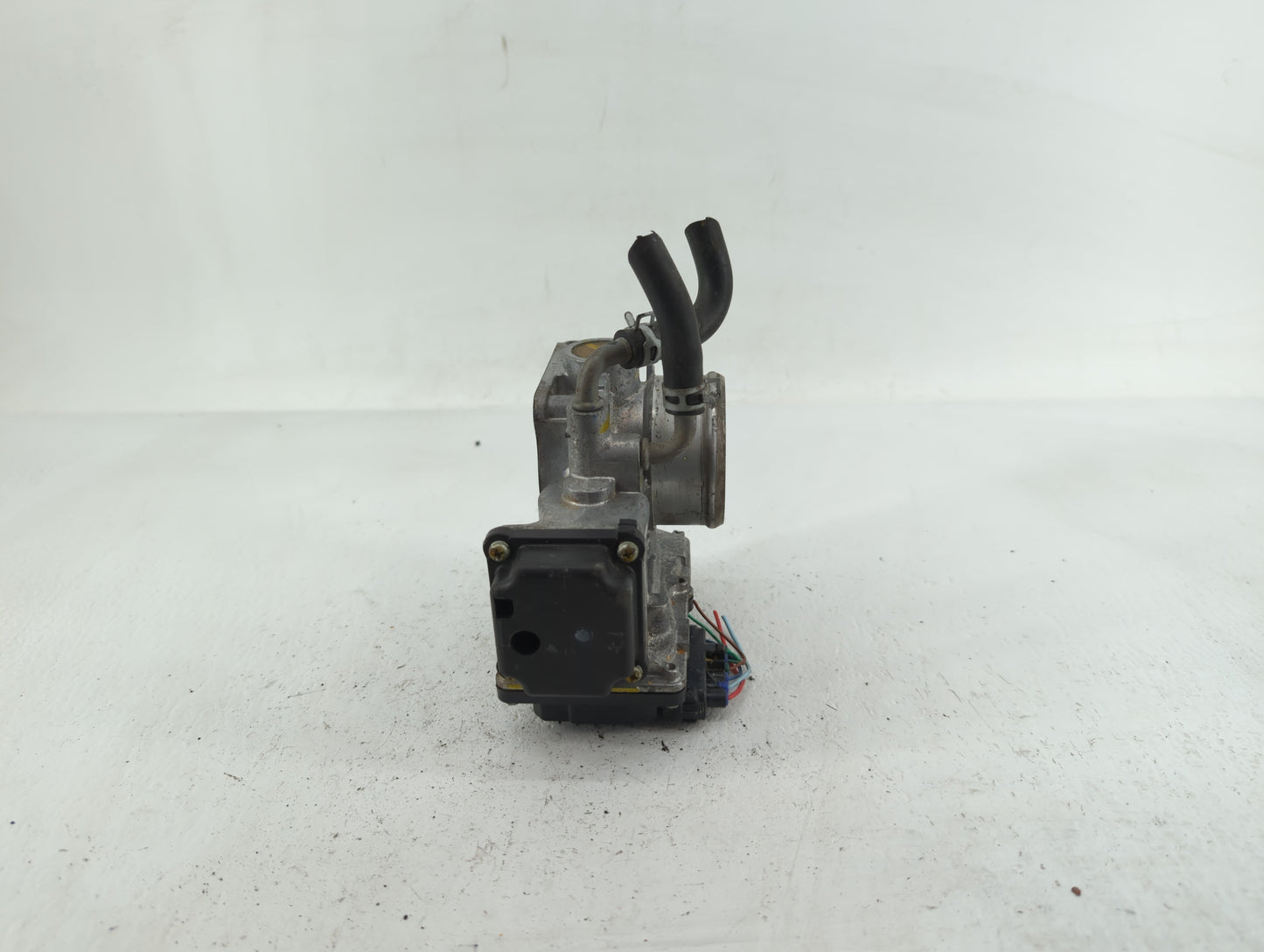 2016-2022 Honda Civic Throttle Body P/N:GMG9A Fits Fits 2016 2017 2018 2019 2020 2021 2022 OEM Used Auto Parts - Oemusedauto