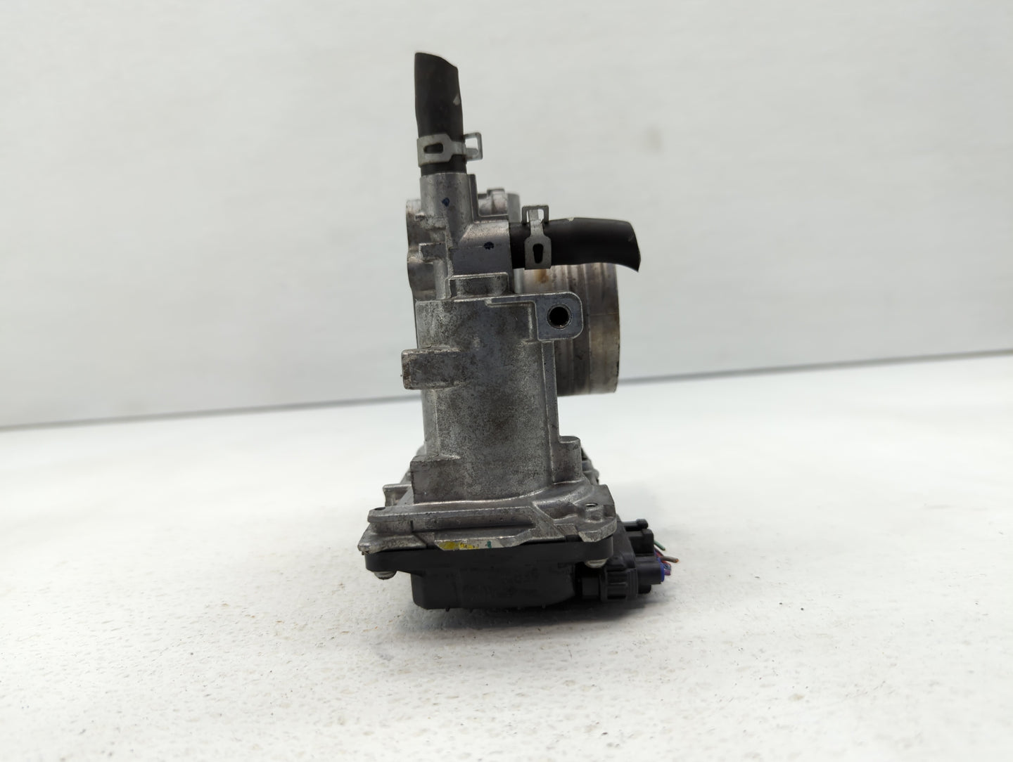 2016-2022 Honda Civic Throttle Body P/N:GMH1A M181222 Fits Fits 2016 2017 2018 2019 2020 2021 2022 OEM Used Auto Parts - Oem
