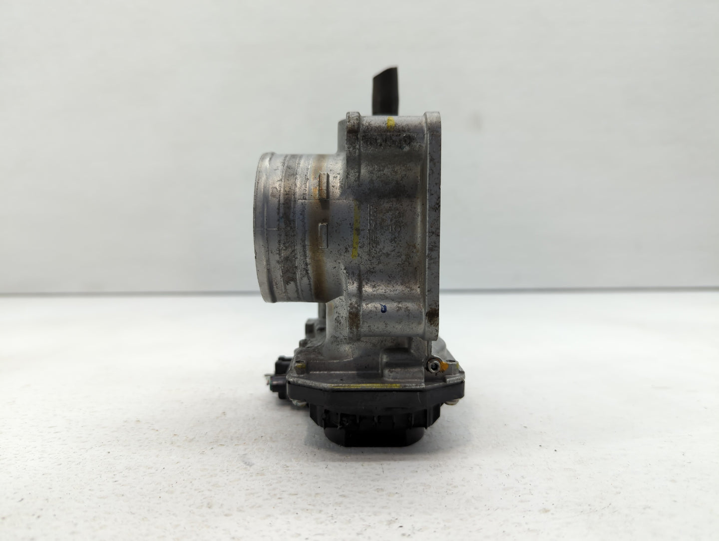 2016-2022 Honda Civic Throttle Body P/N:GMH1A M181222 Fits Fits 2016 2017 2018 2019 2020 2021 2022 OEM Used Auto Parts - Oem