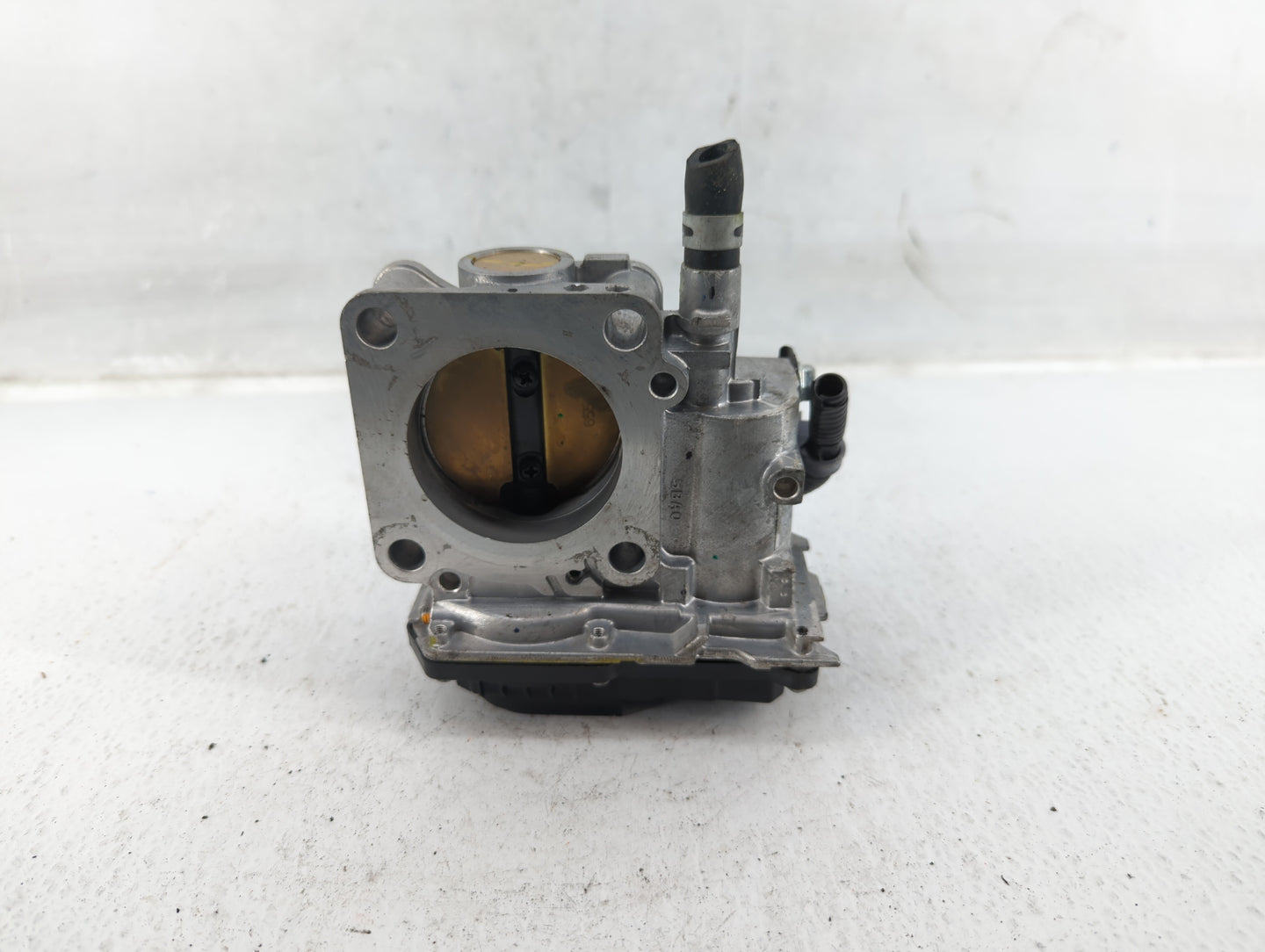 2016-2022 Honda Civic Throttle Body P/N:GMH1A M190121 Fits Fits 2016 2017 2018 2019 2020 2021 2022 OEM Used Auto Parts - Oem