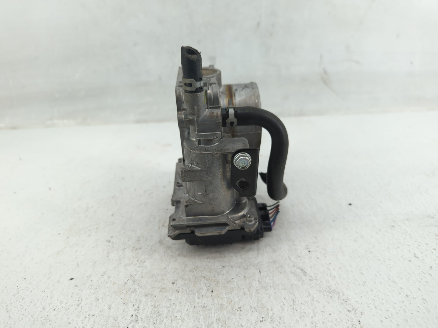 2016-2022 Honda Civic Throttle Body P/N:GM111A M120228 Fits Fits 2016 2017 2018 2019 2020 2021 2022 OEM Used Auto Parts - Oe
