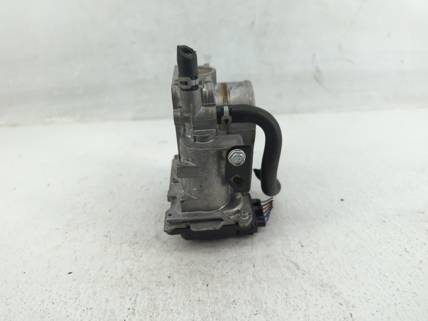 2016-2022 Honda Civic Throttle Body P/N:GM111A M120228 Fits Fits 2016 2017 2018 2019 2020 2021 2022 OEM Used Auto Parts - Oe