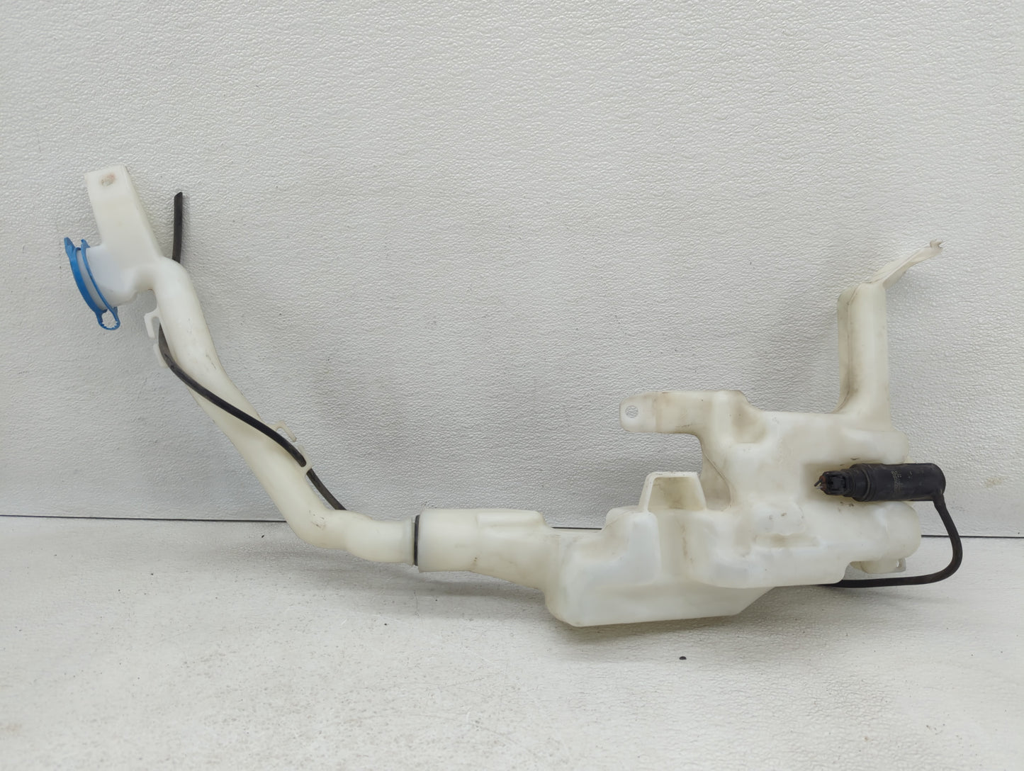 2016-2021 Honda Civic Windshield Washer Fluid Reservoir Bottle Oem 571351 - Oemusedautoparts1.com