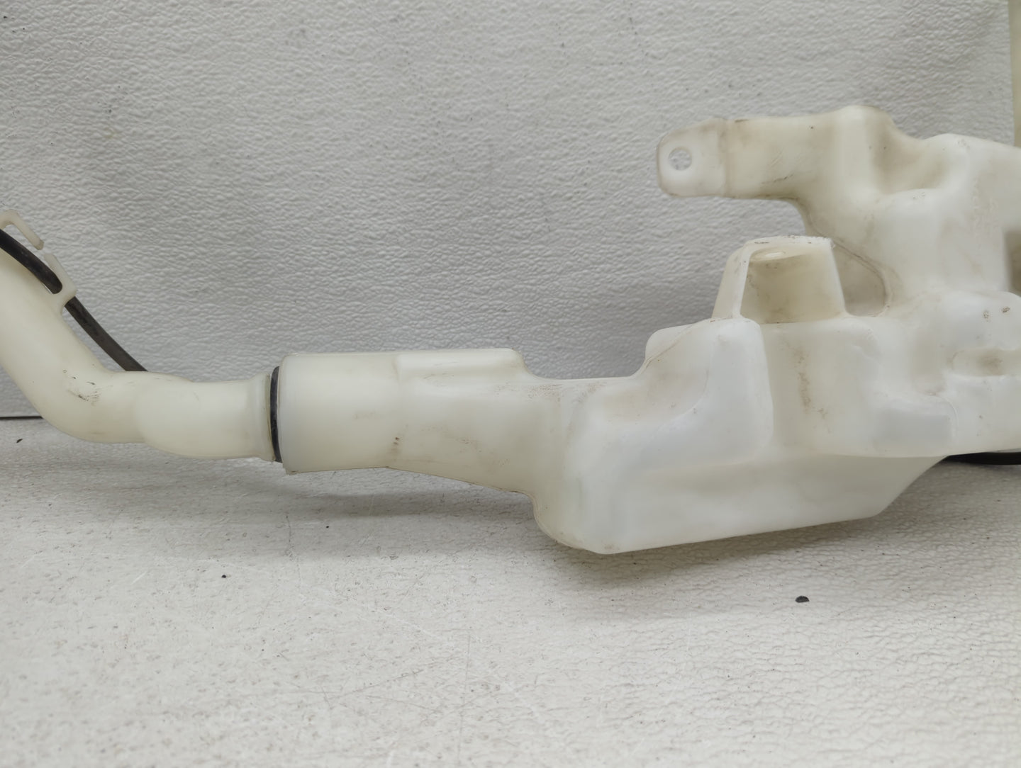2016-2021 Honda Civic Windshield Washer Fluid Reservoir Bottle Oem 571351 - Oemusedautoparts1.com