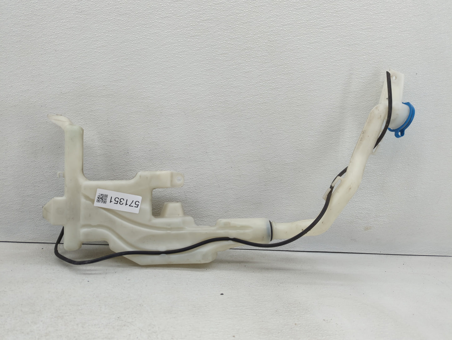 2016-2021 Honda Civic Windshield Washer Fluid Reservoir Bottle Oem 571351 - Oemusedautoparts1.com