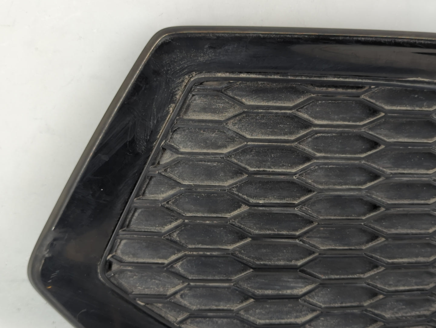 2019-2020 Honda Civic Front Grille Bumper Not Included - Oemusedautoparts1.com
