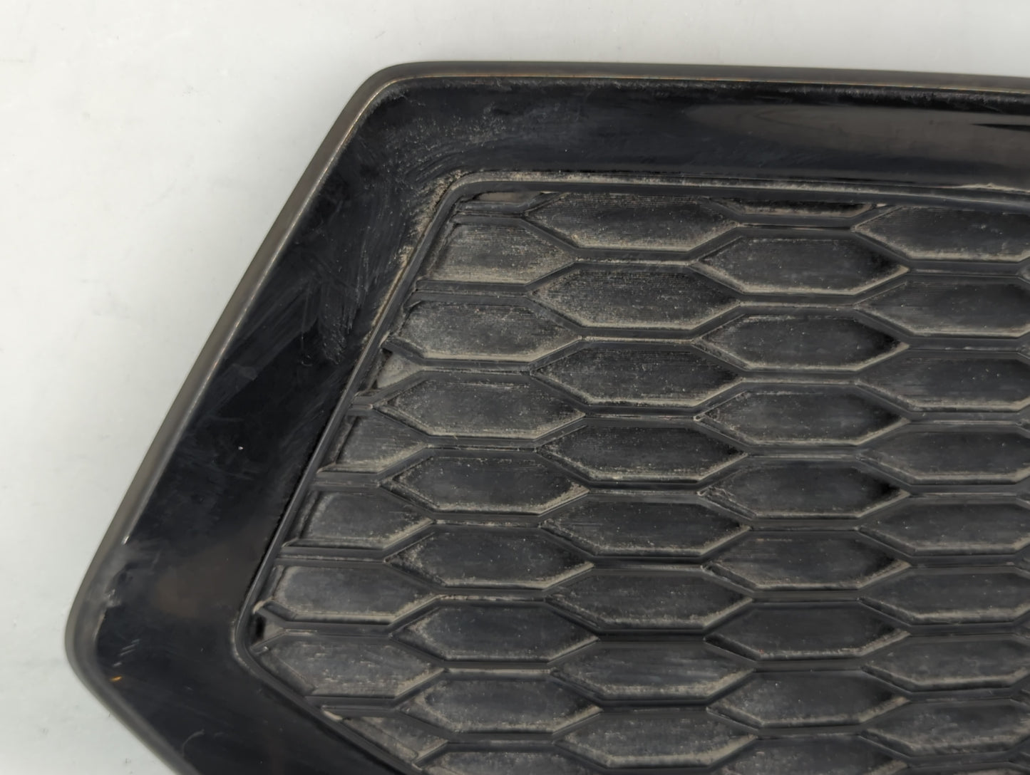 2019-2020 Honda Civic Front Grille Bumper Not Included - Oemusedautoparts1.com