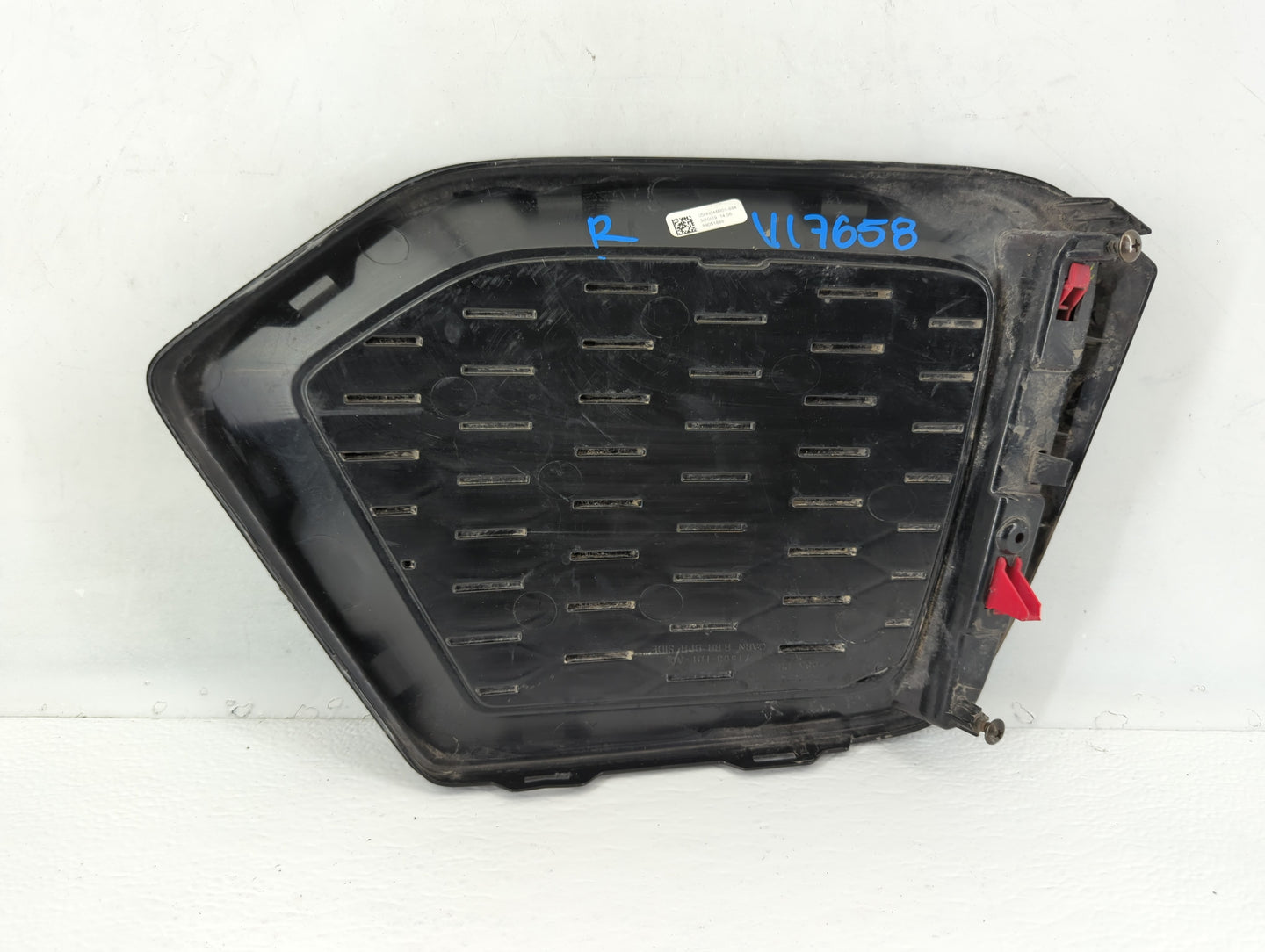 2019-2020 Honda Civic Front Grille Bumper Not Included - Oemusedautoparts1.com