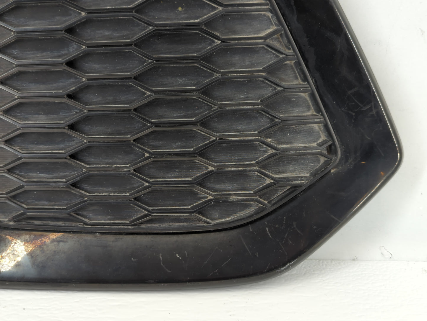 2019-2020 Honda Civic Front Grille Bumper Not Included - Oemusedautoparts1.com