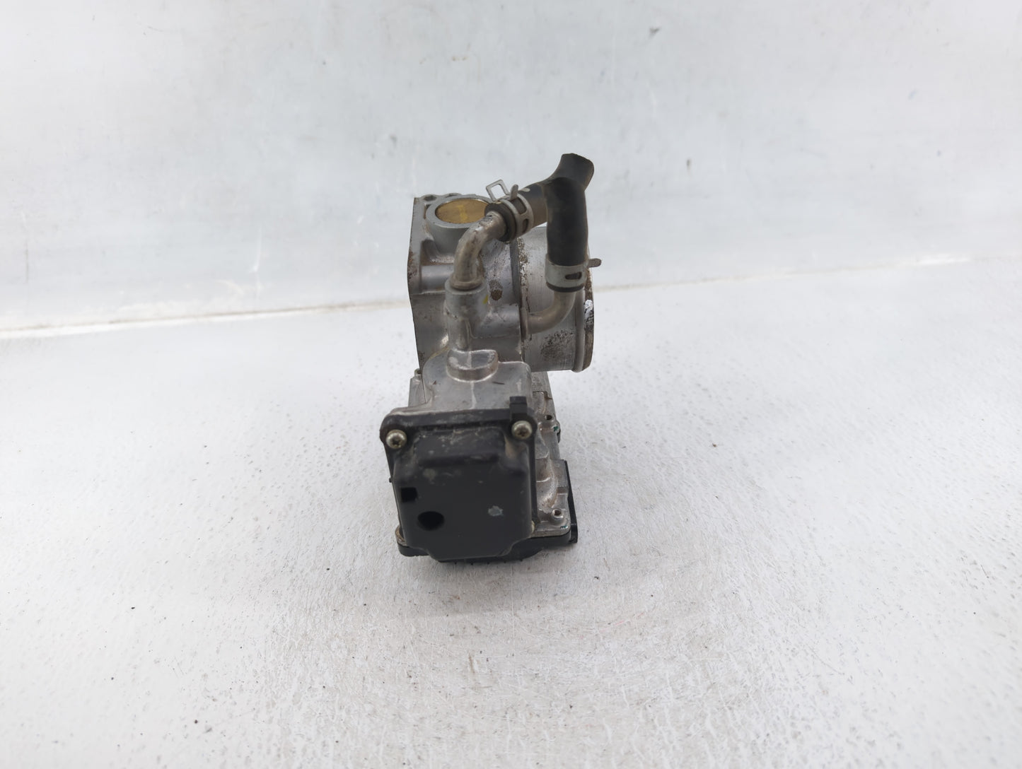 2016-2022 Honda Civic Throttle Body P/N:M22856049773 GMH1A M181207 Fits Fits 2016 2017 2018 2019 2020 2021 2022 OEM Used Aut