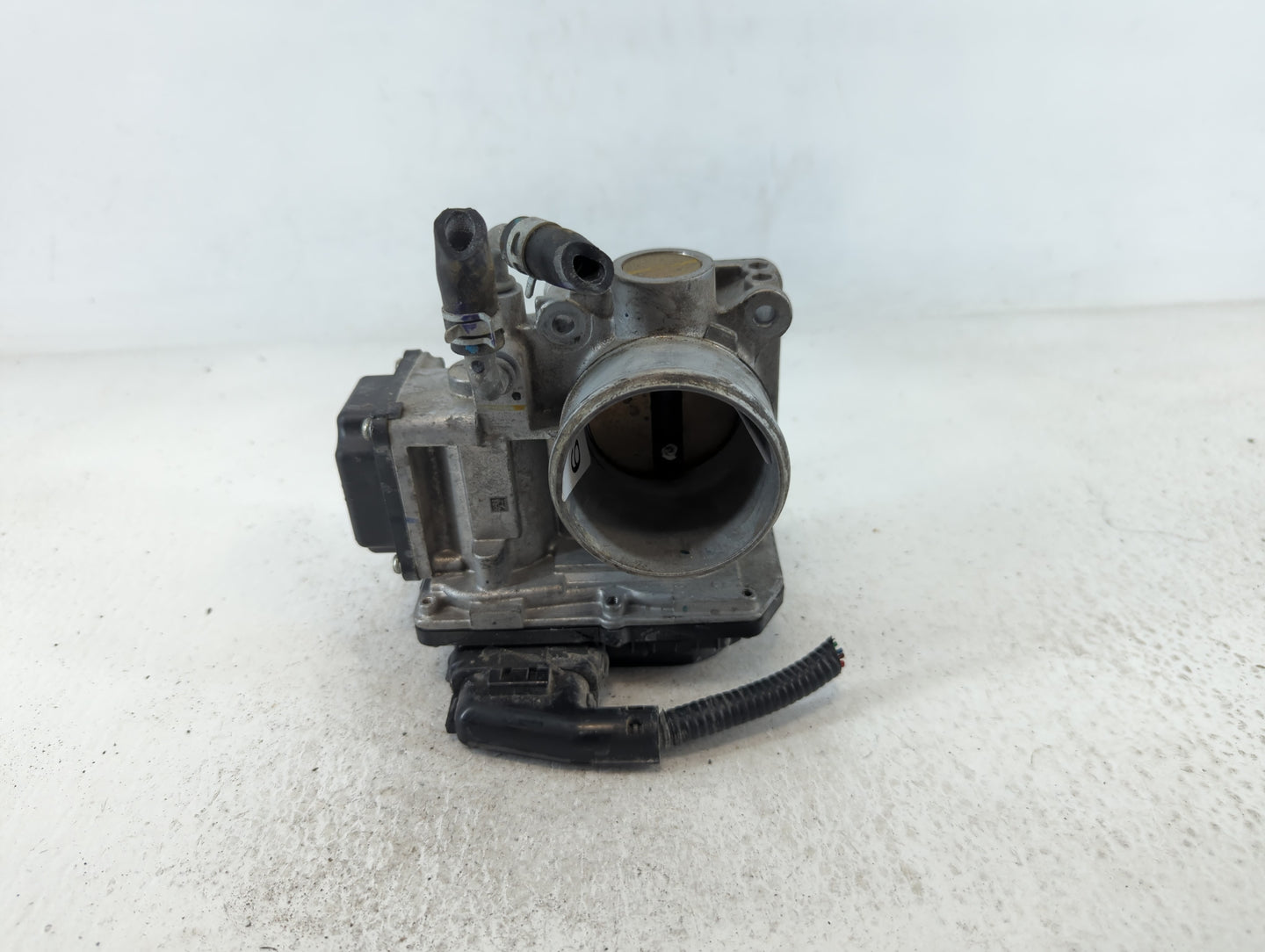 2016-2022 Honda Civic Throttle Body P/N:GMG9A M22858432085 Fits Fits 2016 2017 2018 2019 2020 2021 2022 OEM Used Auto Parts 