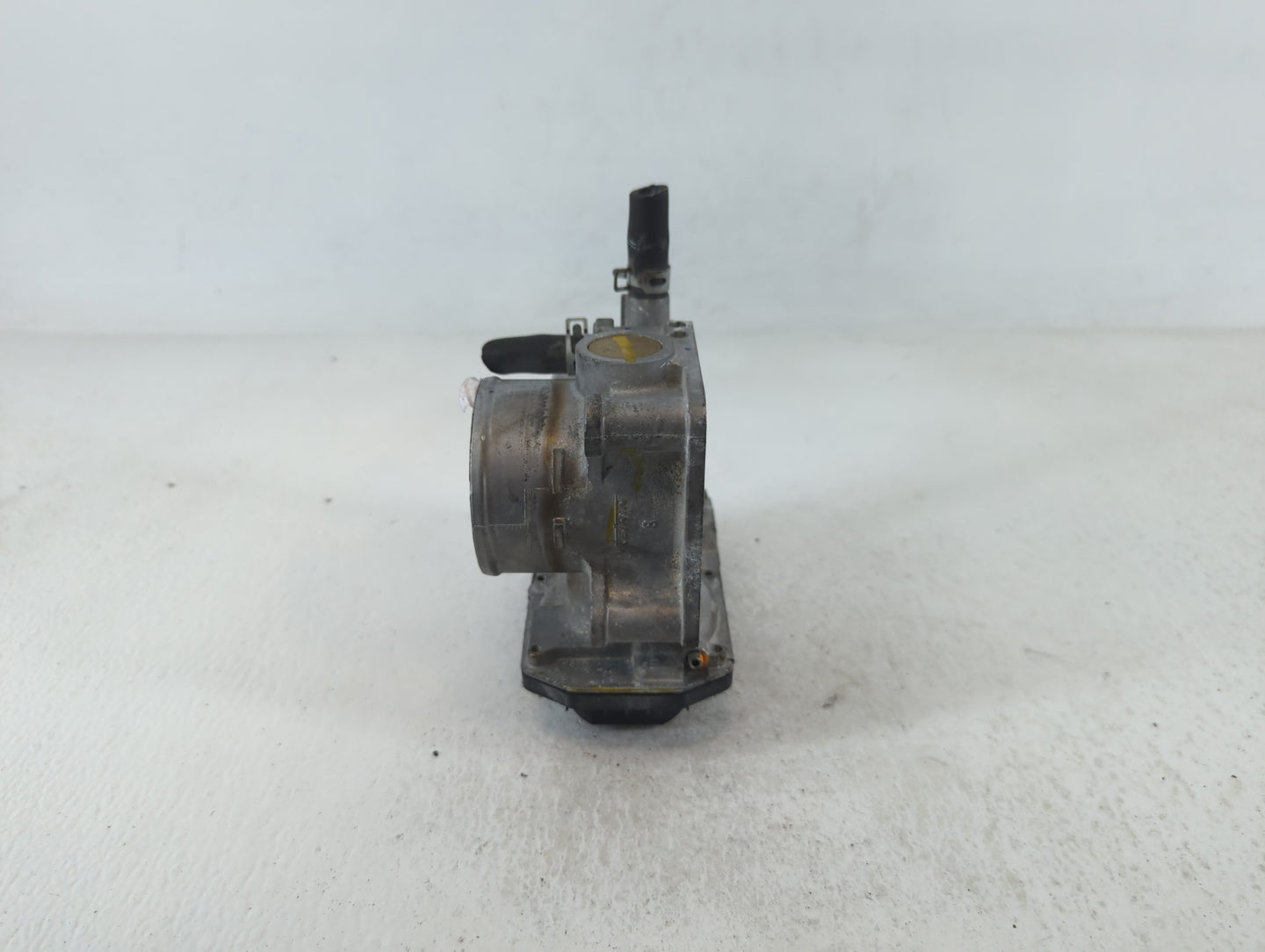 2016-2022 Honda Civic Throttle Body P/N:146346 M20726, GMH1A Fits Fits 2016 2017 2018 2019 2020 2021 2022 OEM Used Auto Part