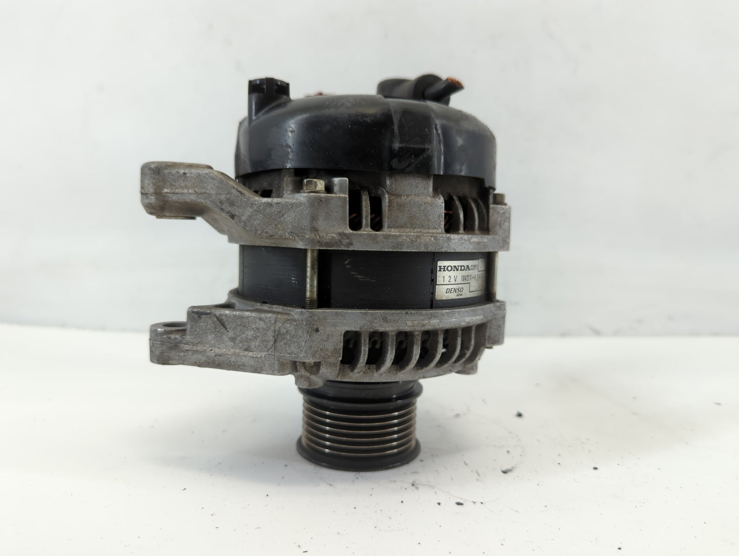 2017-2022 Honda Civic Alternator Replacement Generator Charging Assembly Engine OEM P/N:104211-4340 Fits OEM Used Auto Parts