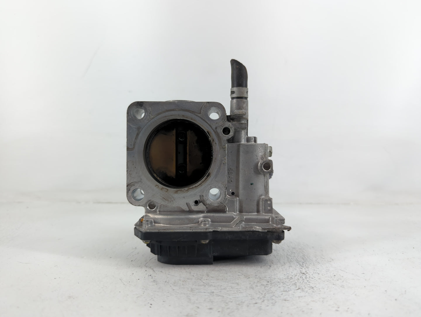 2016-2022 Honda Civic Throttle Body P/N:GMH1A 457635, M81017 Fits Fits 2016 2017 2018 2019 2020 2021 2022 OEM Used Auto Part