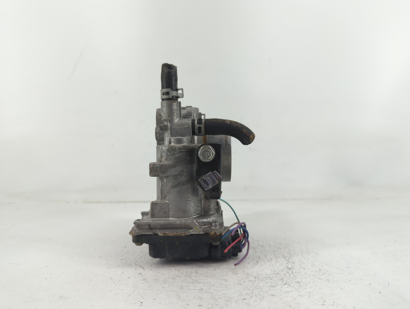 2016-2022 Honda Civic Throttle Body P/N:GMH1A 457635, M81017 Fits Fits 2016 2017 2018 2019 2020 2021 2022 OEM Used Auto Part