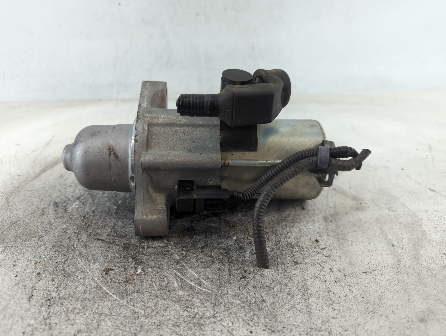 2016-2017 Honda Civic Car Starter Motor Solenoid OEM P/N:SM-75009 Fits Fits 2016 2017 2020 OEM Used Auto Parts - Oemusedauto