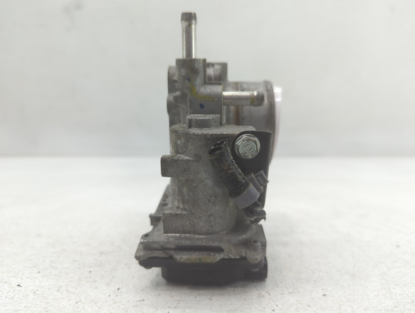 2016-2022 Honda Civic Throttle Body P/N:GMH1A M190912 Fits Fits 2016 2017 2018 2019 2020 2021 2022 OEM Used Auto Parts - Oem