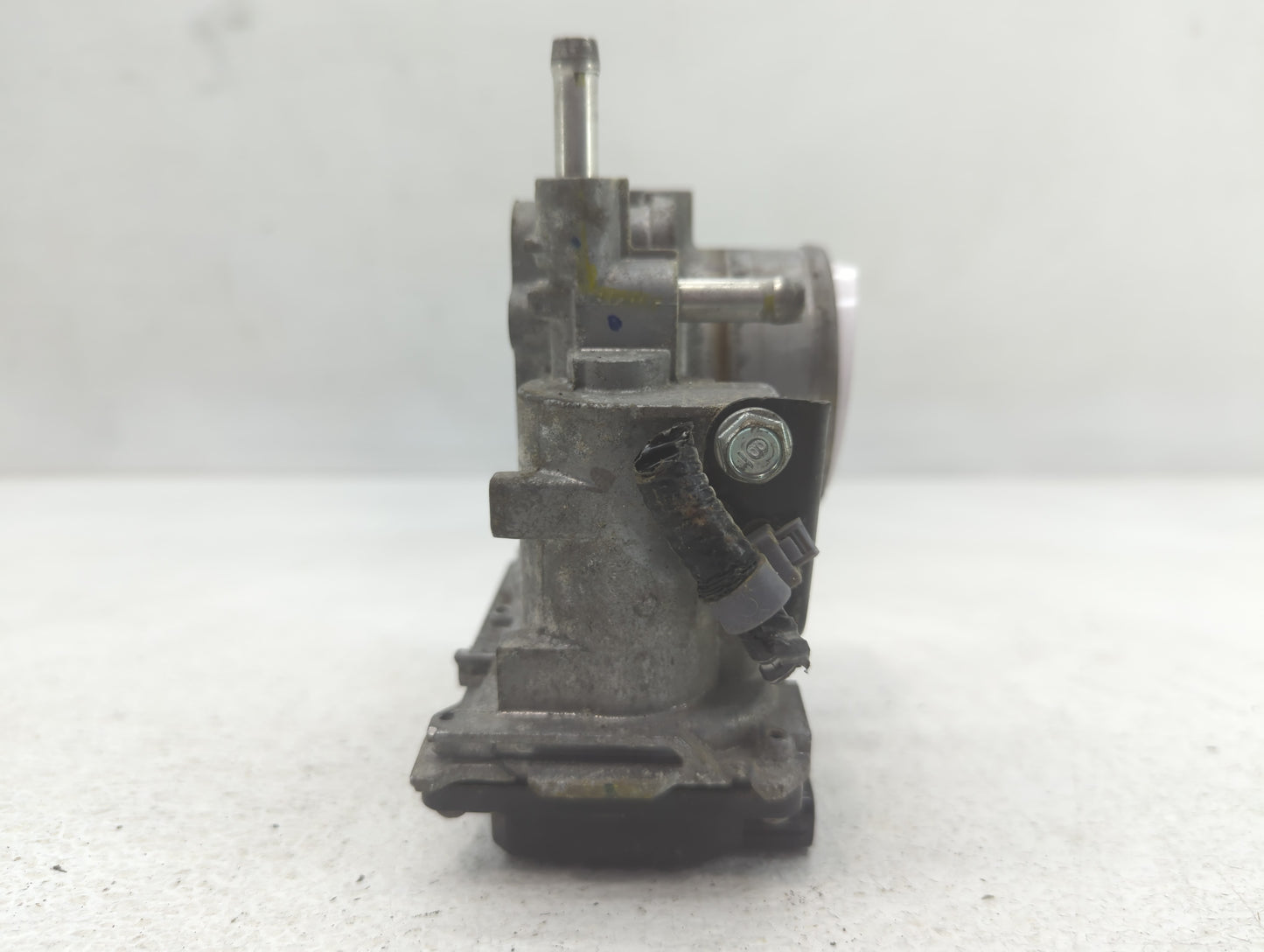 2016-2022 Honda Civic Throttle Body P/N:GMH1A M190912 Fits Fits 2016 2017 2018 2019 2020 2021 2022 OEM Used Auto Parts - Oem