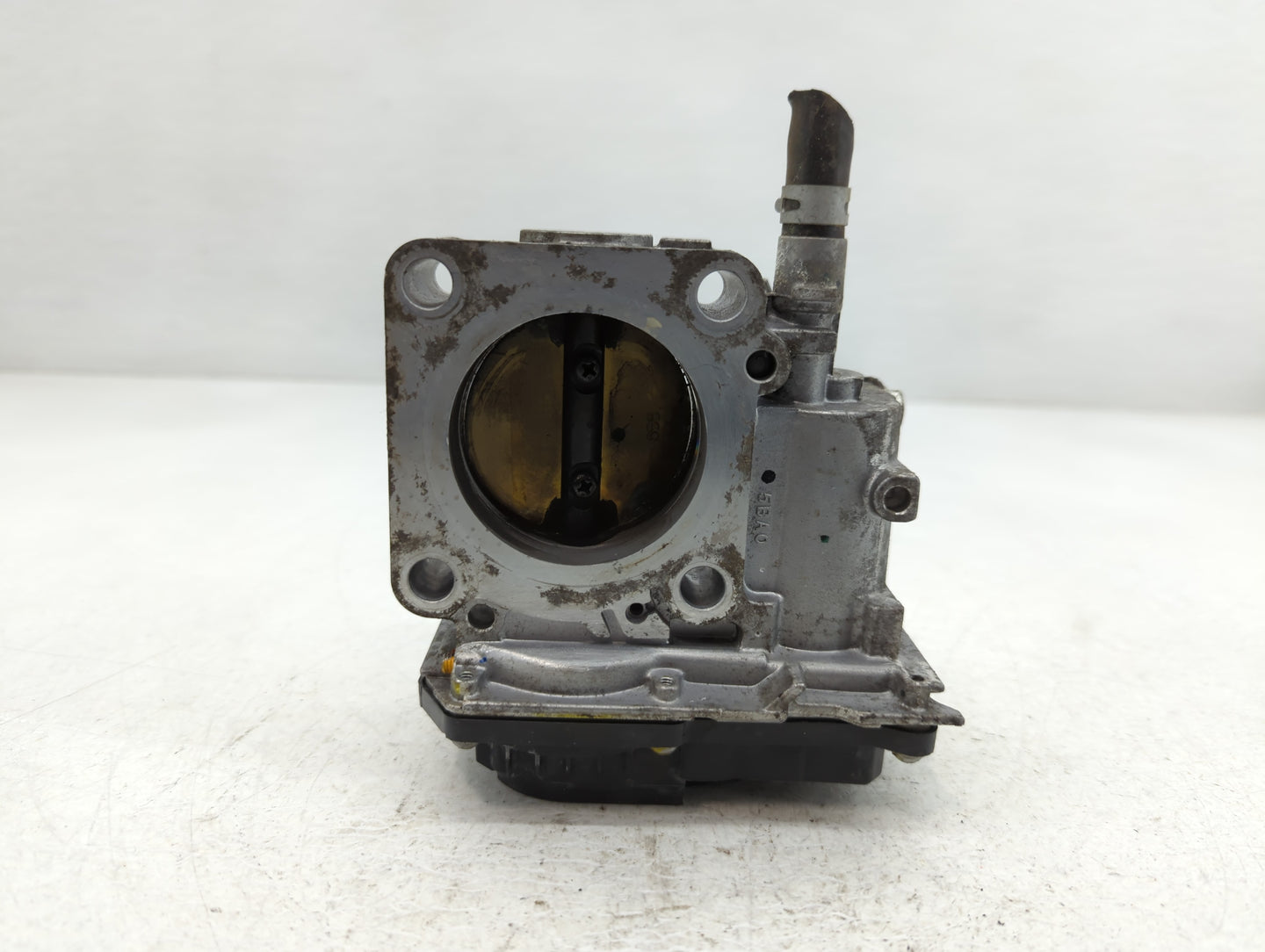 2016-2022 Honda Civic Throttle Body P/N:M90130 GMH1A, 049323 Fits Fits 2016 2017 2018 2019 2020 2021 2022 OEM Used Auto Part