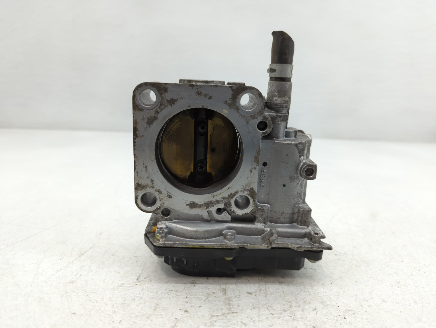 2016-2022 Honda Civic Throttle Body P/N:M90130 GMH1A, 049323 Fits Fits 2016 2017 2018 2019 2020 2021 2022 OEM Used Auto Part