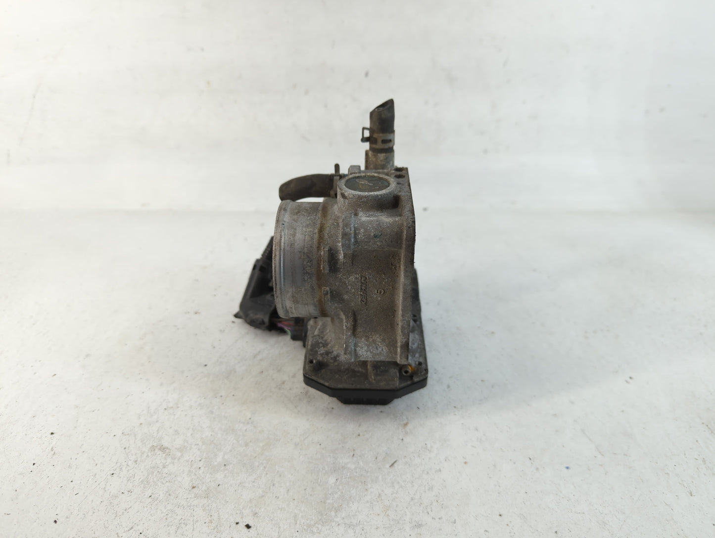 2016-2022 Honda Civic Throttle Body P/N:GMH1A Fits Fits 2016 2017 2018 2019 2020 2021 2022 OEM Used Auto Parts - Oemusedauto
