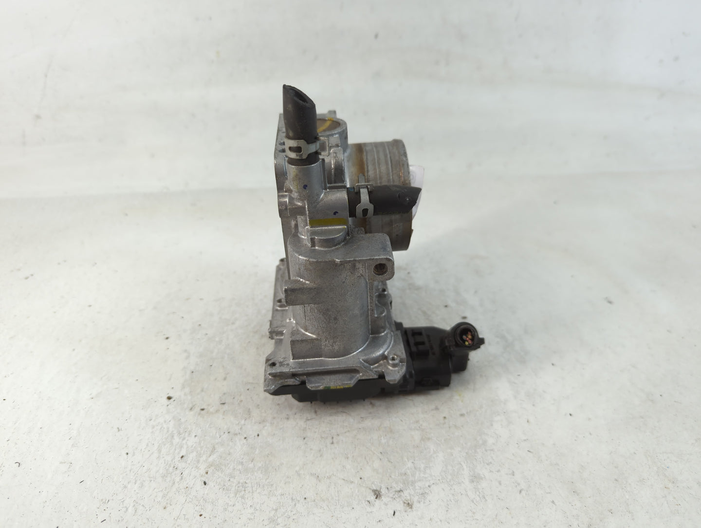 2016-2022 Honda Civic Throttle Body P/N:197657 Fits Fits 2016 2017 2018 2019 2020 2021 2022 OEM Used Auto Parts - Oemusedaut
