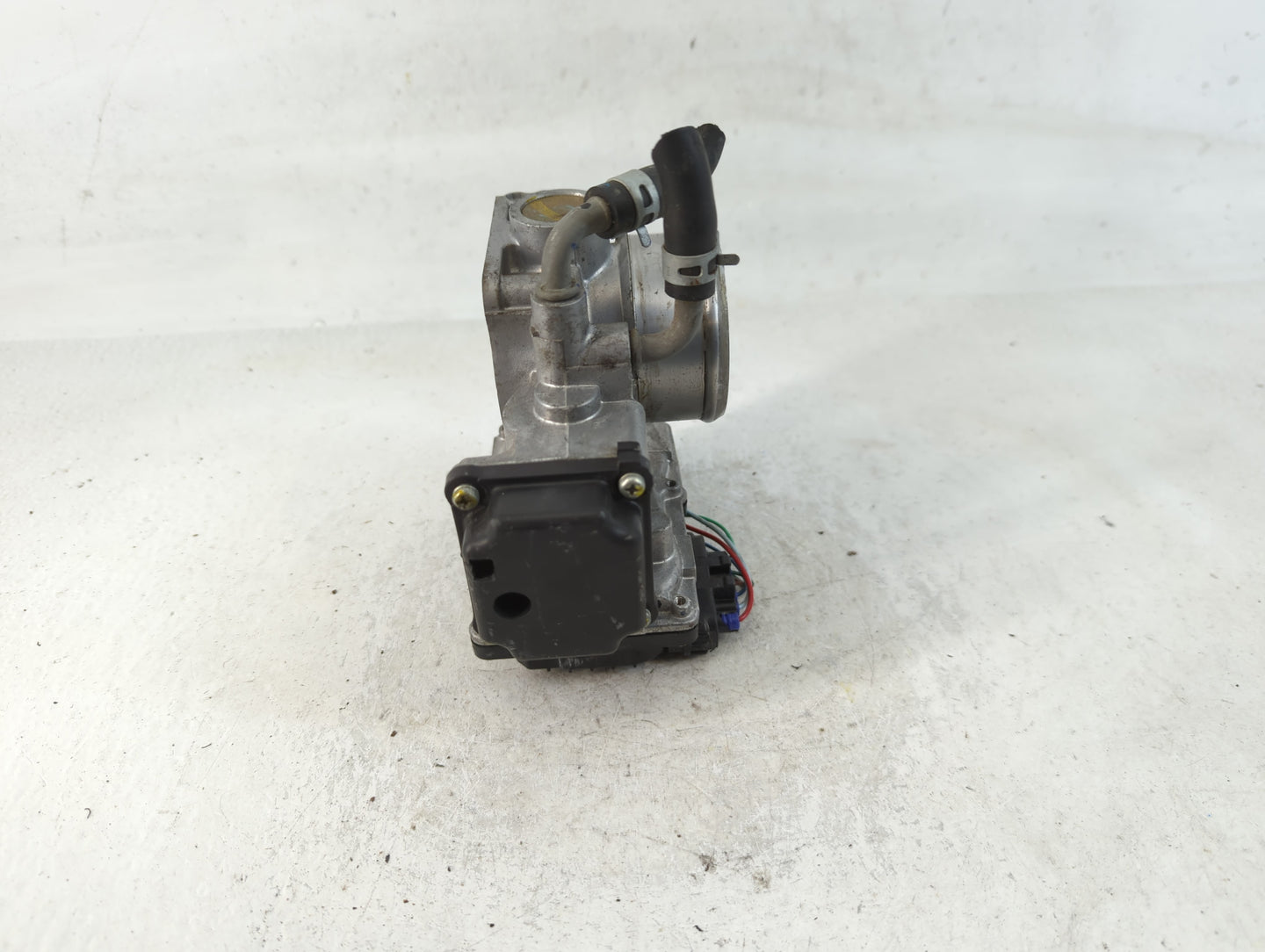 2016-2022 Honda Civic Throttle Body P/N:M22859074325 GMG9A Fits Fits 2016 2017 2018 2019 2020 2021 2022 OEM Used Auto Parts 