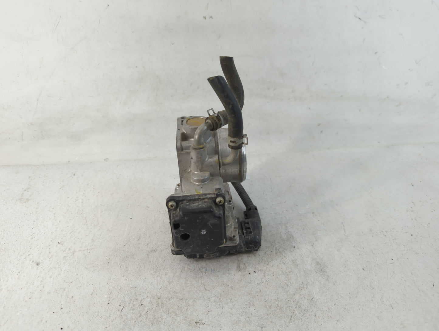 2016-2022 Honda Civic Throttle Body P/N:175470 M90424 Fits Fits 2016 2017 2018 2019 2020 2021 2022 OEM Used Auto Parts - Oem