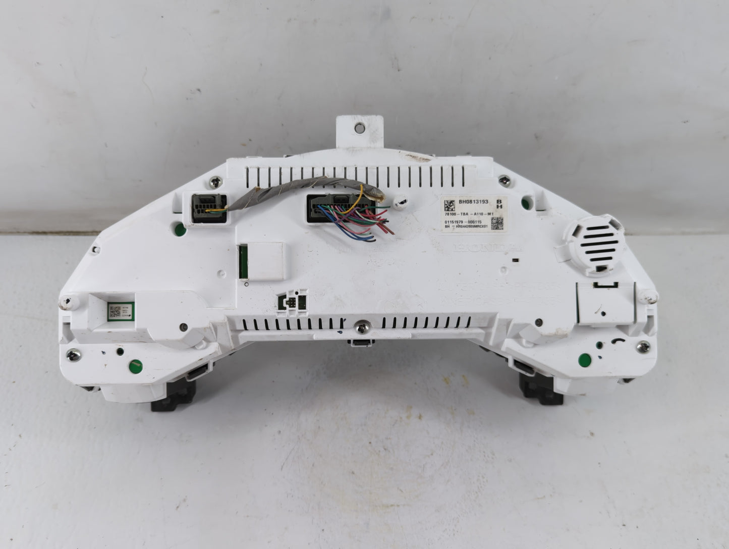 2019-2020 Honda Civic Instrument Cluster Speedometer Gauges P/N:78100-TBA-A110-M1 Fits Fits 2019 2020 OEM Used Auto Parts - 