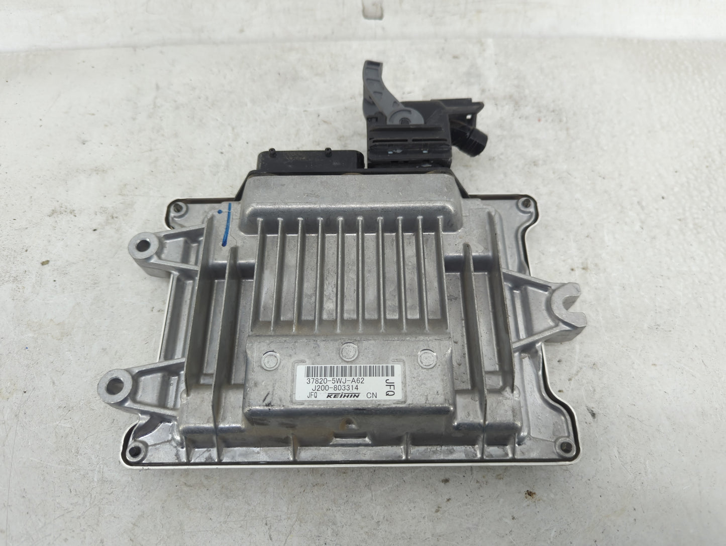 2019-2020 Honda Clarity PCM Engine Control Computer ECU ECM PCU OEM P/N:37820-5WJ-A62 Fits Fits 2019 2020 OEM Used Auto Part