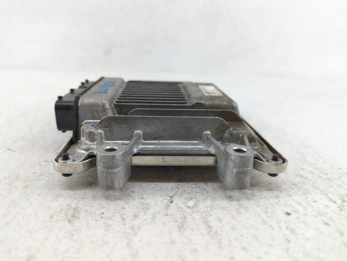 2019-2020 Honda Clarity PCM Engine Control Computer ECU ECM PCU OEM P/N:37820-5WJ-A62 Fits Fits 2019 2020 OEM Used Auto Part