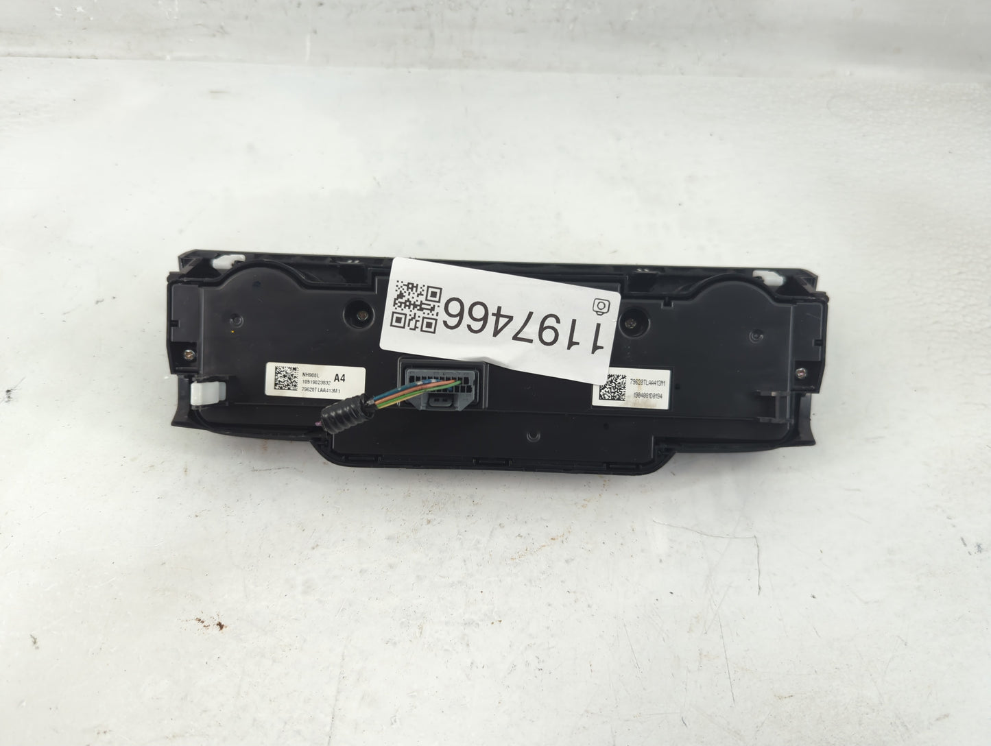 2017-2022 Honda Cr-V Climate Control Module Temperature AC/Heater Replacement P/N:79620TLAA413M1 Fits OEM Used Auto Parts - 