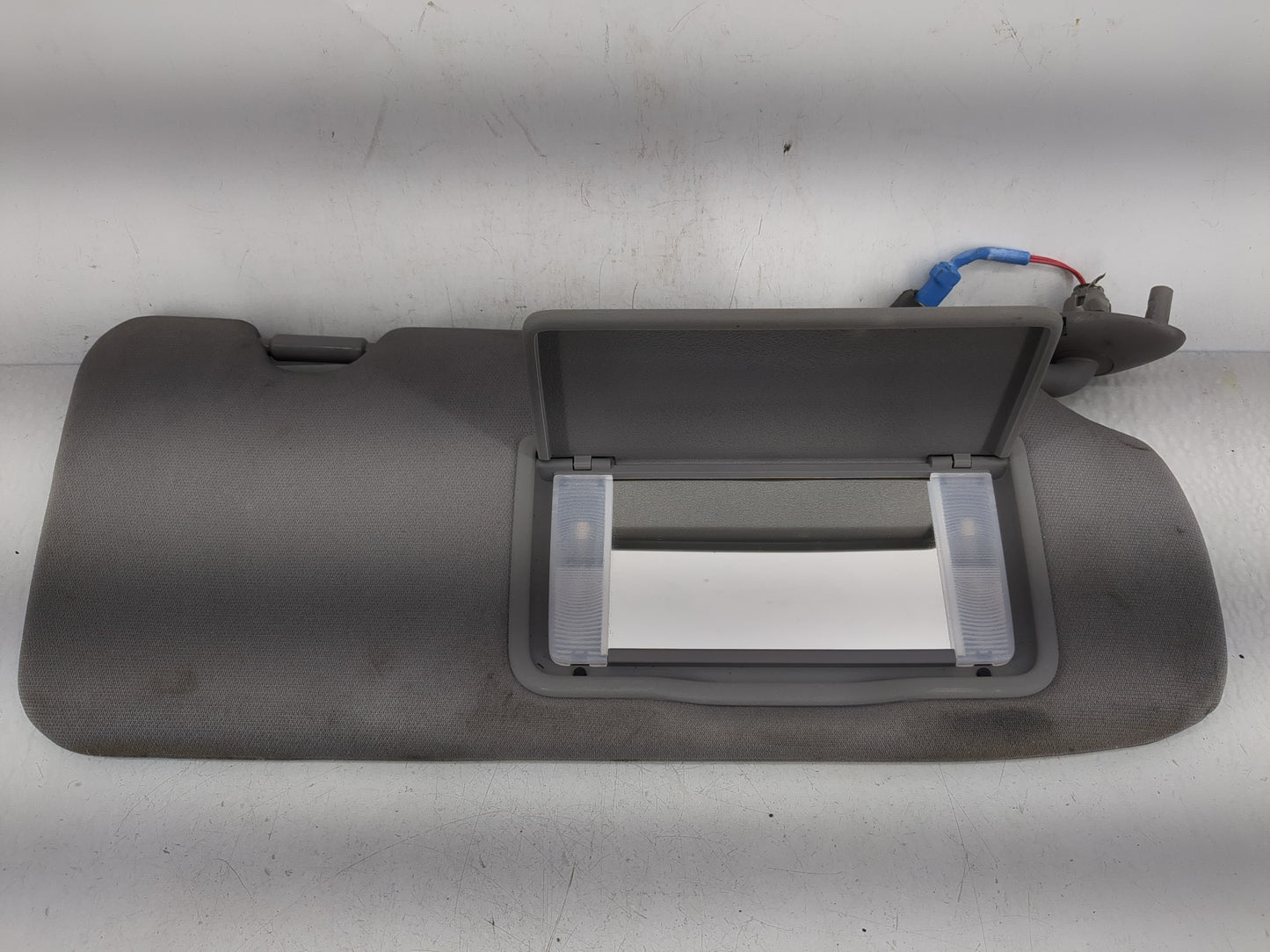 2017-2019 Honda Cr-V Sun Visor Shade Replacement Passenger Right Mirror Fits Fits 2017 2018 2019 OEM Used Auto Parts - Oemus