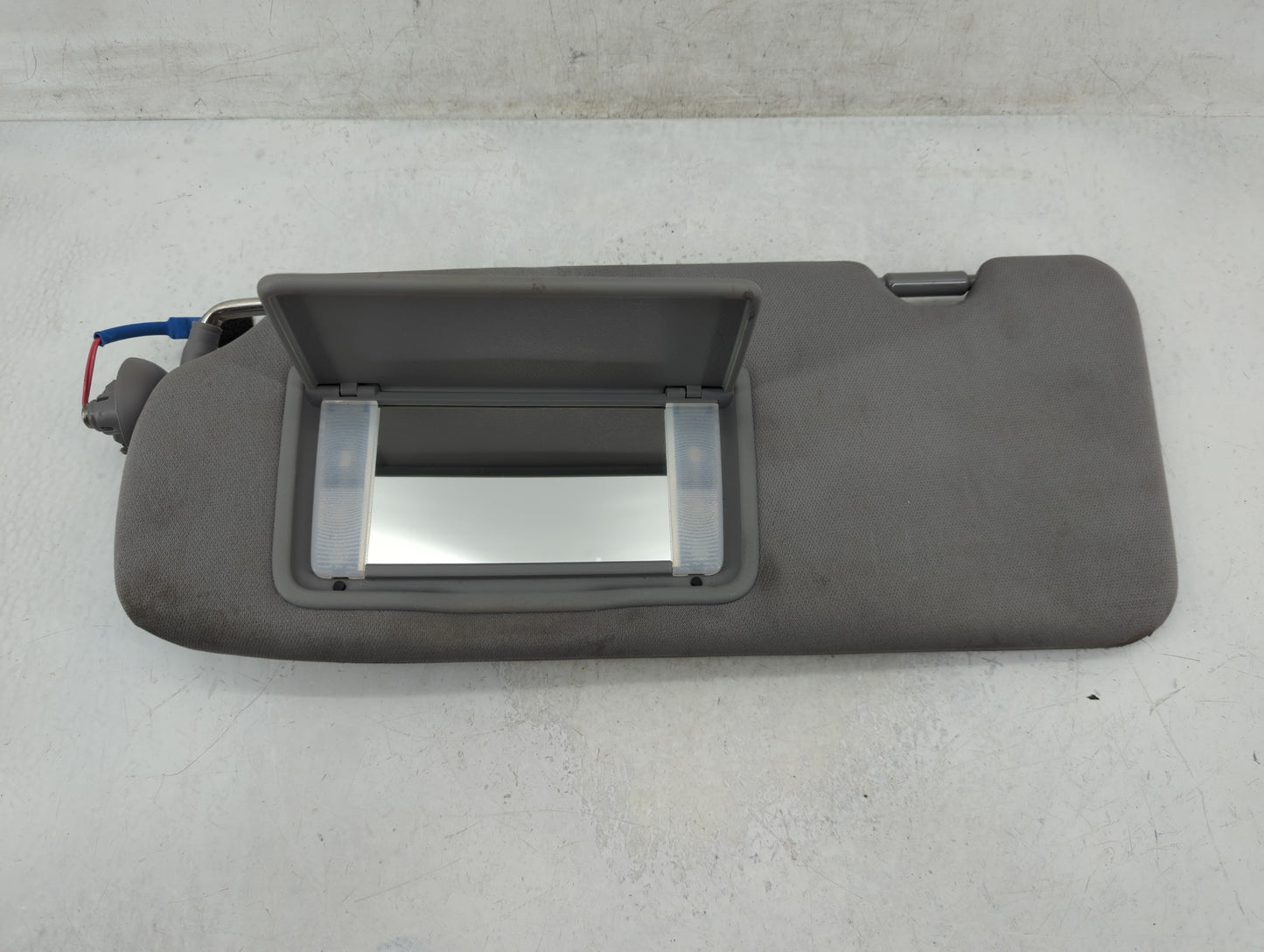 2017-2019 Honda Cr-V Sun Visor Shade Replacement Driver Left Mirror Fits Fits 2017 2018 2019 OEM Used Auto Parts - Oemusedau