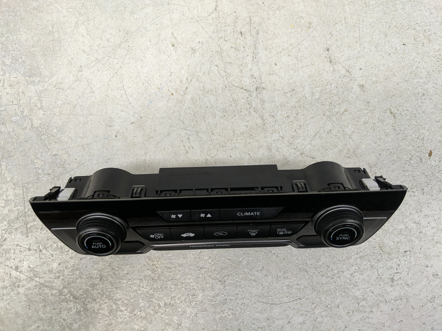 2017-2021 Honda Cr-V Climate Control Module Temperature AC/Heater Replacement P/N:79620-TLA-A413-M1 Fits OEM Used Auto Parts