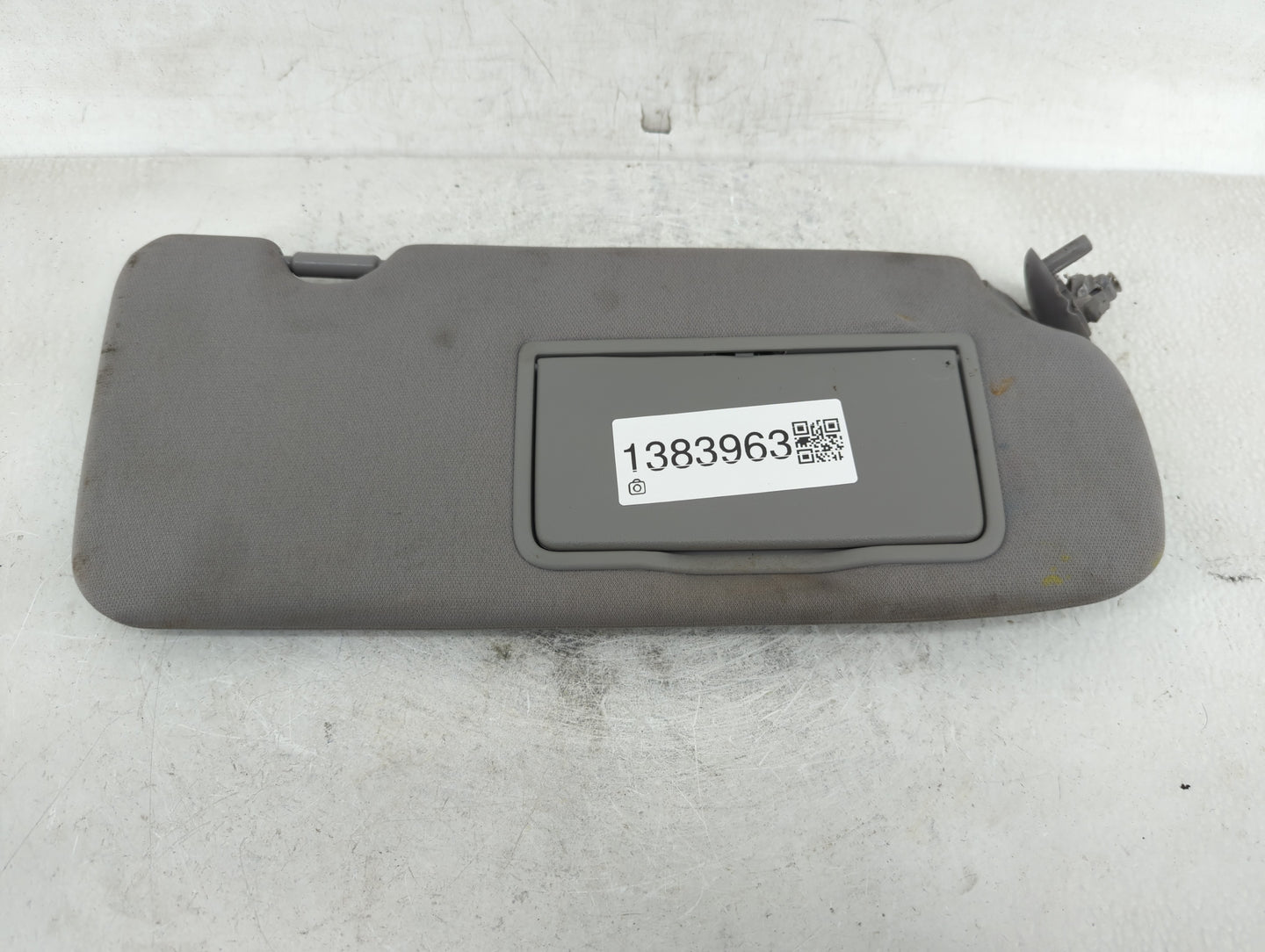 2017-2019 Honda Cr-V Sun Visor Shade Replacement Passenger Right Mirror Fits Fits 2017 2018 2019 OEM Used Auto Parts - Oemus