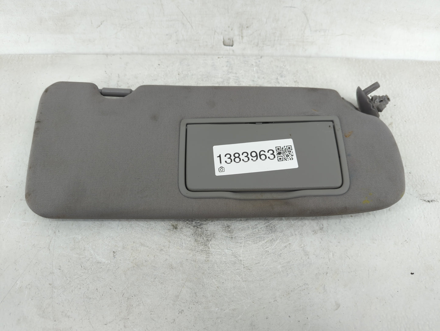 2017-2019 Honda Cr-V Sun Visor Shade Replacement Passenger Right Mirror Fits Fits 2017 2018 2019 OEM Used Auto Parts - Oemus