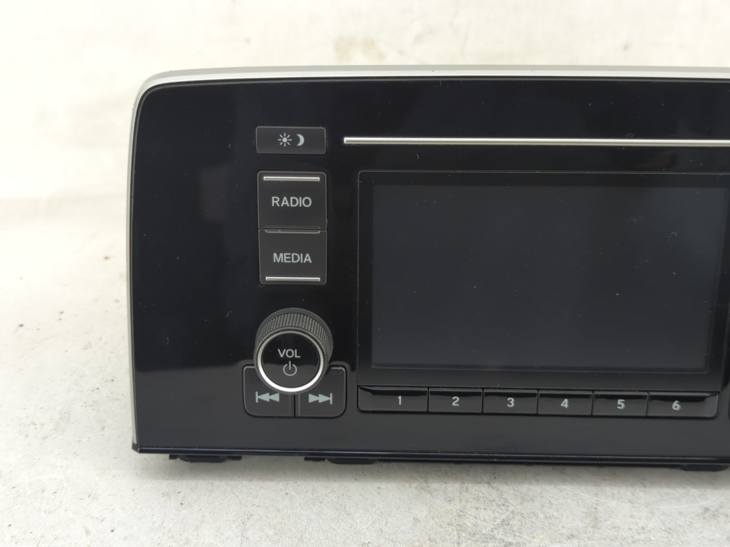 2018-2021 Honda Cr-V Radio AM FM Cd Player Receiver Replacement P/N:39100-TLA-A220-M1 Fits Fits 2018 2019 2020 2021 OEM Used