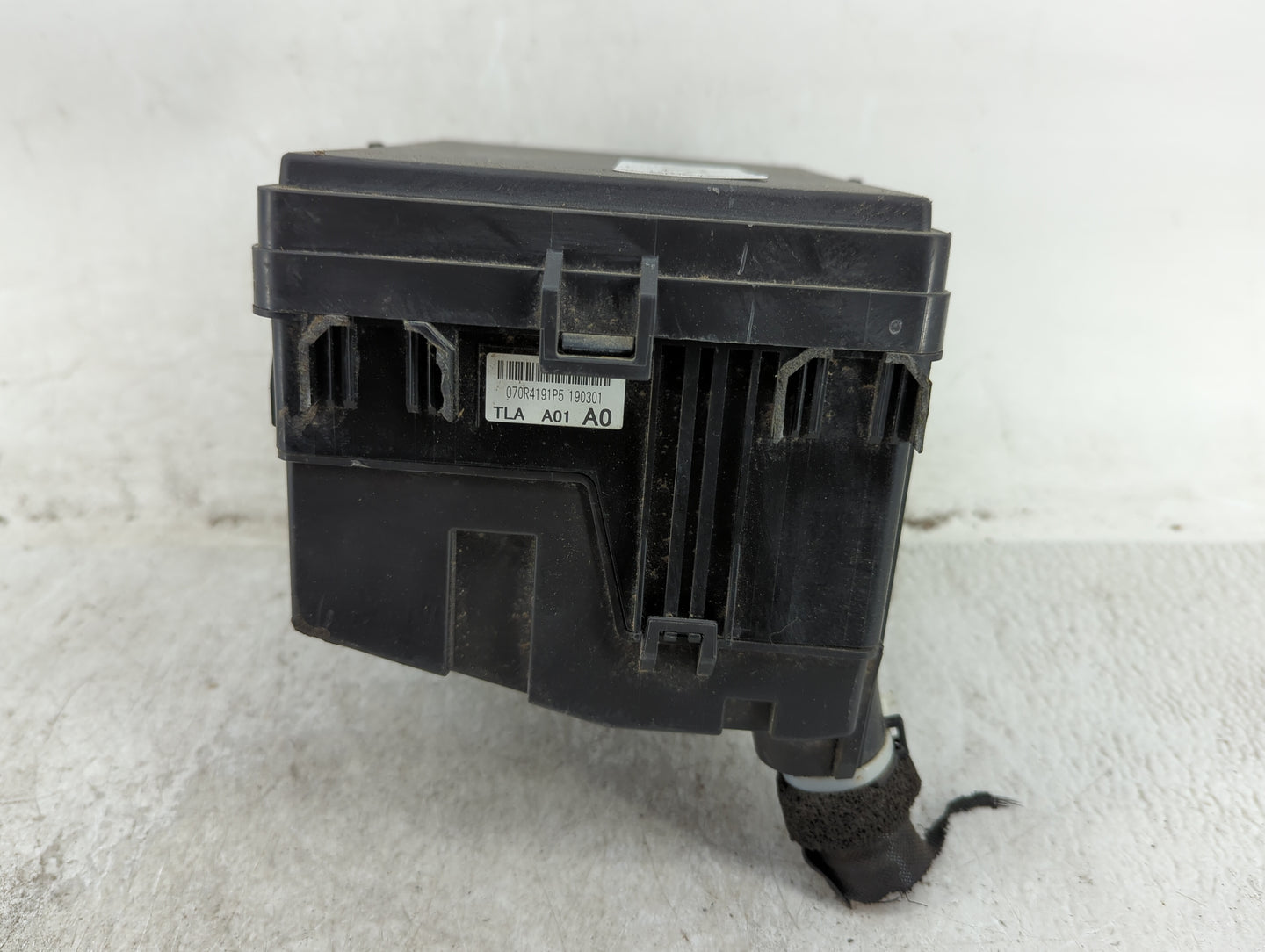 2017-2022 Honda Cr-V Fusebox Fuse Box Panel Relay Module P/N:TLA A01 A0 Fits Fits 2017 2018 2019 2020 2021 2022 OEM Used Aut